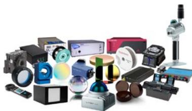 同社の取り扱うレーザー関連製品の集合写真。